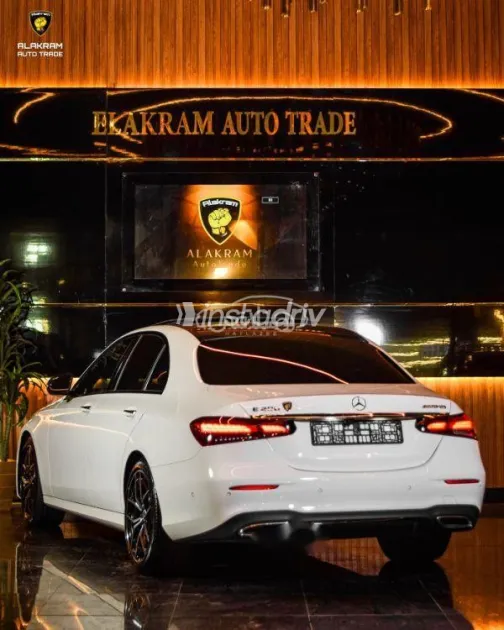مرسيدس E 200 2021 أبيض مستعملة للبيع - 1