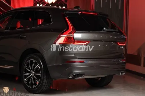 Volvo XC60 2021 Brown Used for Sale - 10