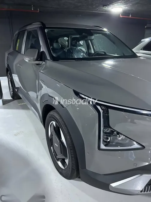 كيا اى فى 5 2025 رمادي جديدة للبيع - 5