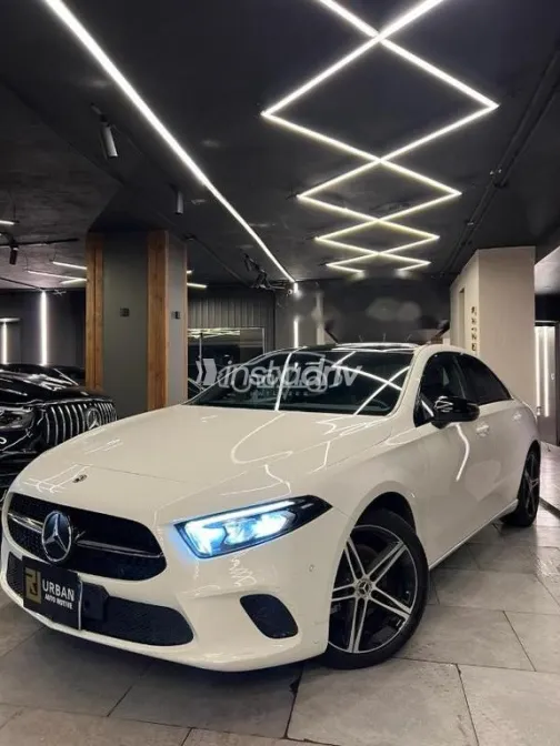 مرسيدس A 200 2022 أبيض مستعملة للبيع - 1
