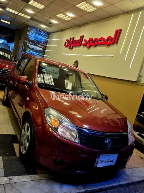 رينو سانديرو 2013 أحمر غامق مستعملة للبيع - 2