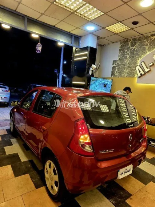 رينو سانديرو 2013 أحمر غامق مستعملة للبيع - 3