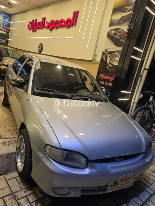 هيونداي اكسنت RB 2001 فضي مستعملة للبيع - 2