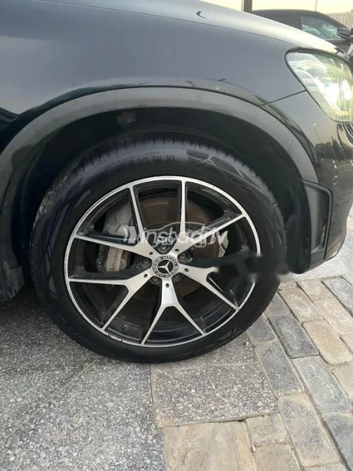 Mercedes GLC 300 2020 Black Used for Sale - 4