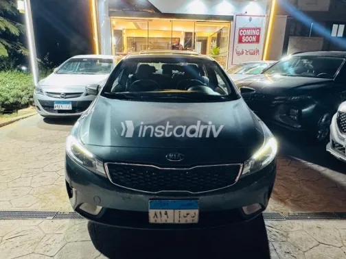 كيا كي 4 2018 رمادي مستعملة للبيع - 2