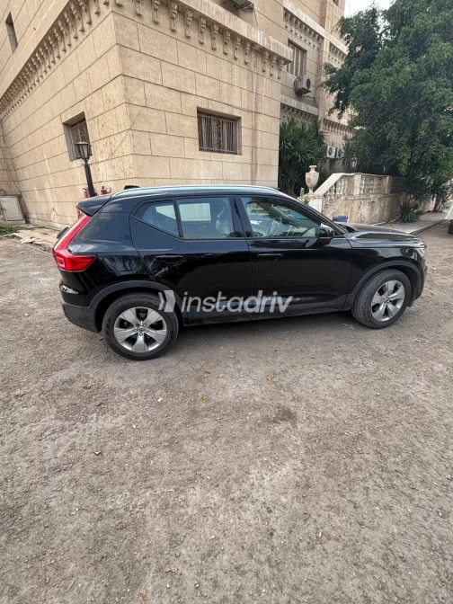 Volvo XC 40 2021 White Used for Sale - 5