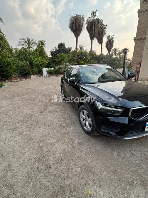 Volvo XC 40 2021 White Used for Sale - 6