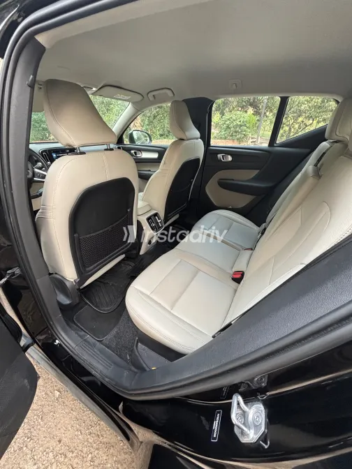 Volvo XC 40 2021 White Used for Sale - 7