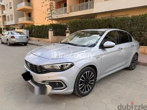 فيات تيبو 2022 فضي مستعملة للبيع - 2