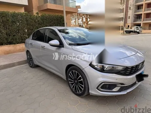 فيات تيبو 2022 فضي مستعملة للبيع - 3