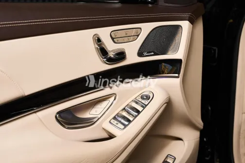 Mercedes S 560 2019 Black Used for Sale - 3