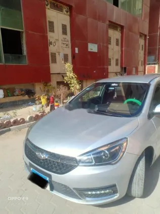 شيرى اريزو 5 2022 أبيض مستعملة للبيع