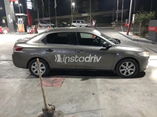 Peugeot 301 2015 Gold Used for Sale - 2