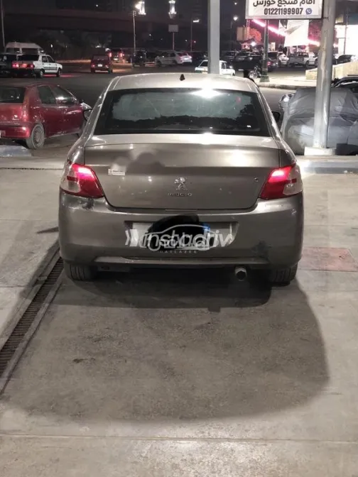 Peugeot 301 2015 Gold Used for Sale - 4