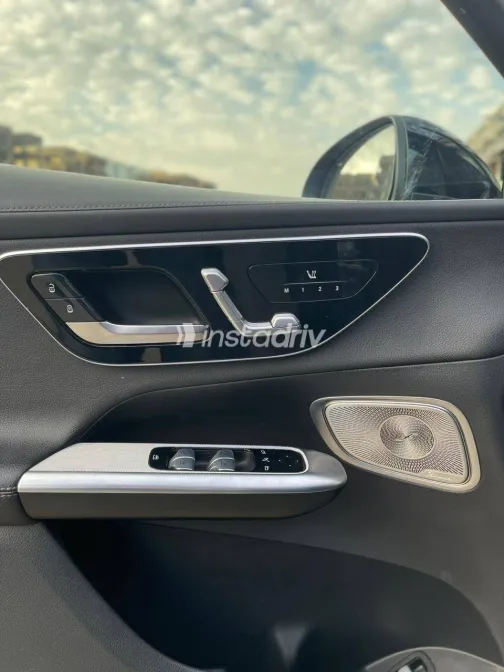 مرسيدس GLC 200 2024 أبيض مستعملة للبيع - 1