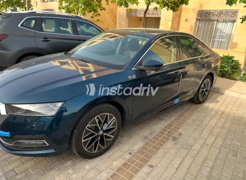 سكودا اوكتافيا A8 2024 أبيض مستعملة للبيع - 2