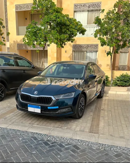 سكودا اوكتافيا A8 2024 أبيض مستعملة للبيع - 3