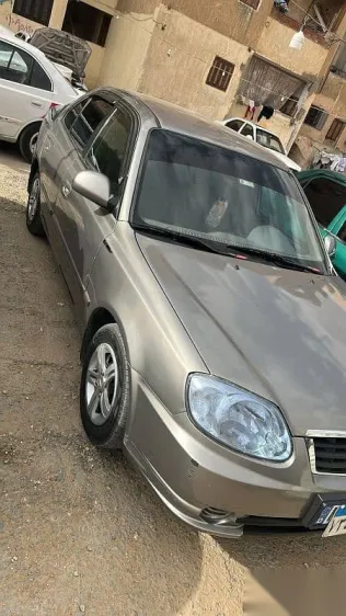 هيونداي فيرنا 2010 أبيض مستعملة للبيع