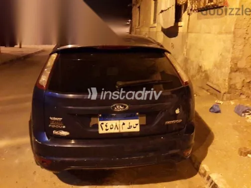 فورد فوكس 2010 أزرق غامق مستعملة للبيع - 4