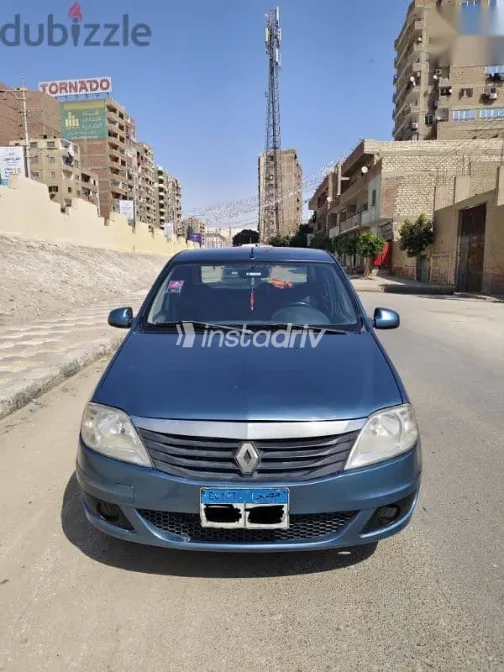 رينو لوجان 2013 أزرق غامق مستعملة للبيع - 1