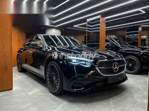 مرسيدس E 200 2026 أسود جديدة للبيع - 1