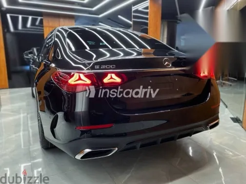 مرسيدس E 200 2026 أسود جديدة للبيع - 3