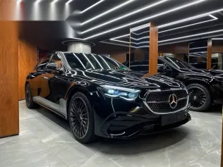 مرسيدس E 200 2026 أسود جديدة للبيع