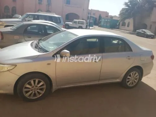 تويوتا كورولا 2008 فضي مستعملة للبيع - 1