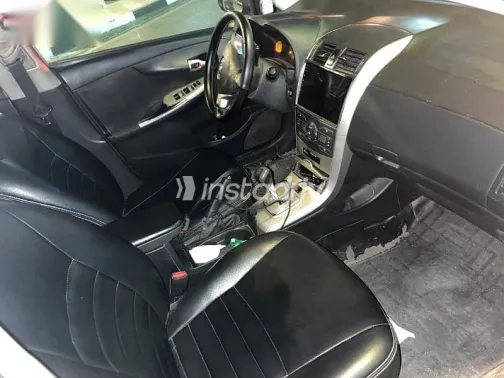 تويوتا كورولا 2008 فضي مستعملة للبيع - 5