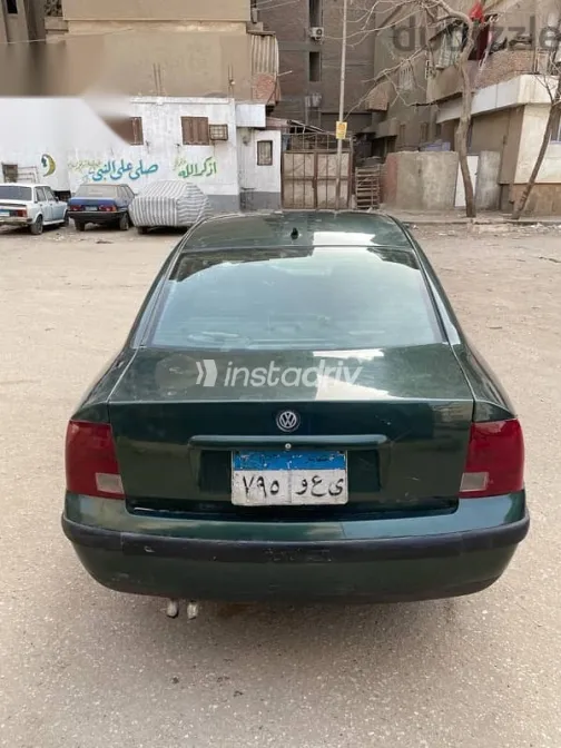 Volkswagen Passat 1999 Green Used for Sale - 3