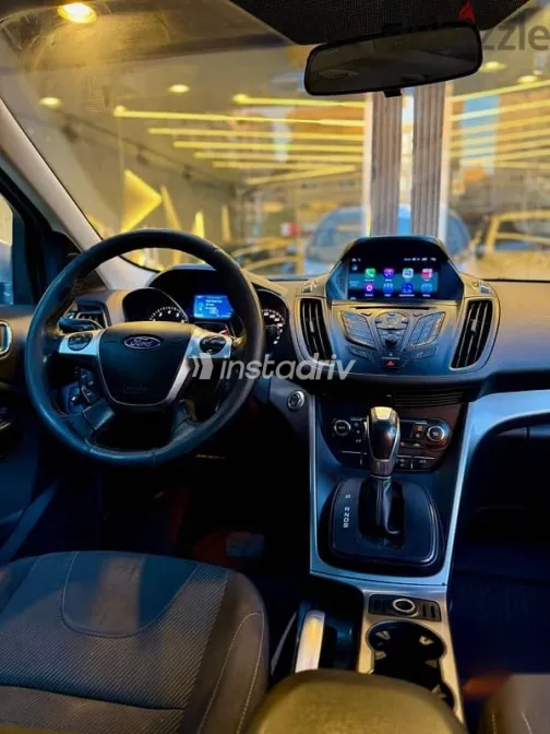 Ford Kuga 2015 Silver Used for Sale - 9