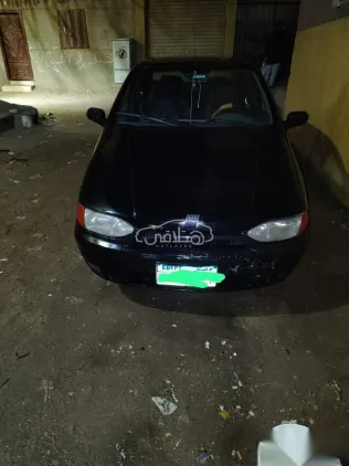 فيات سينا 2002 أسود مستعملة للبيع