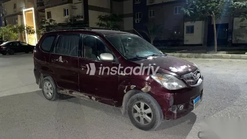 تويوتا افانزا 2008 أحمر مستعملة للبيع - 3