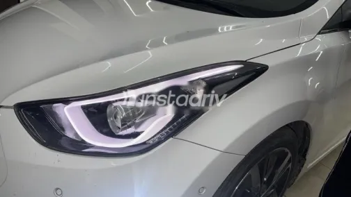 Hyundai Avante 2014 White Used for Sale - 1