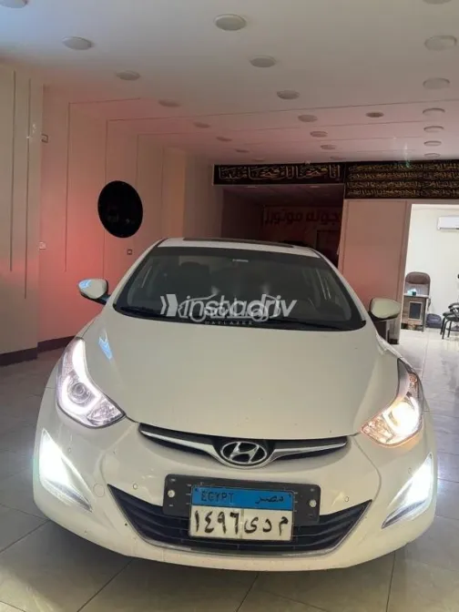 Hyundai Avante 2014 White Used for Sale - 3