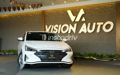 هيونداي إلنترا 2026 أبيض جديدة للبيع - 3