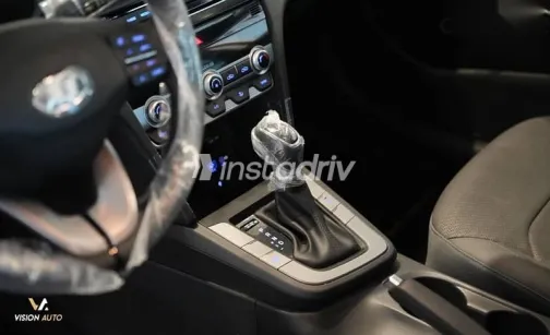 هيونداي إلنترا 2026 أبيض جديدة للبيع - 8