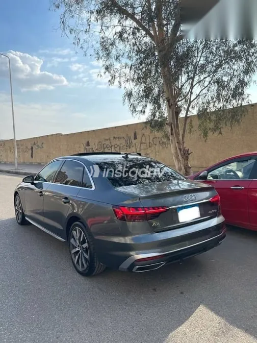 Audi A4 2025 Gray Used for Sale - 4