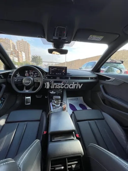 Audi A4 2025 Gray Used for Sale - 7