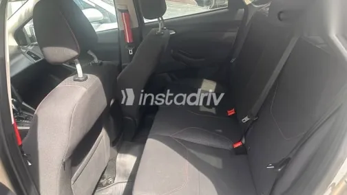 Ford Focus 2017 Beige Used for Sale - 5