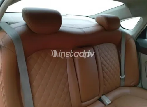 نيسان بلوبيرد 2011 أبيض مستعملة للبيع - 1