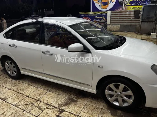 نيسان بلوبيرد 2011 أبيض مستعملة للبيع - 3