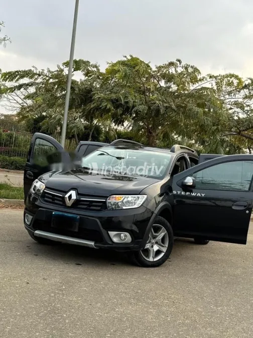 Renault Sandero Step Way 2023 White Used for Sale - 5