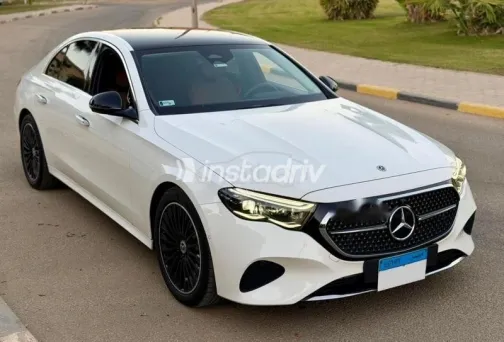 Mercedes E 200 2024 White Used for Sale - 5