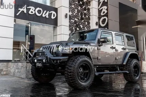 Jeep Wrangler 2018 Gray Used for Sale - 3