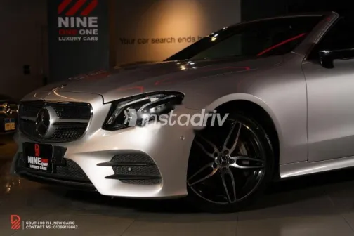 مرسيدس E 300 2020 فضي مستعملة للبيع - 3