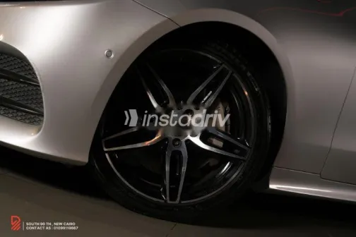 مرسيدس E 300 2020 فضي مستعملة للبيع - 4