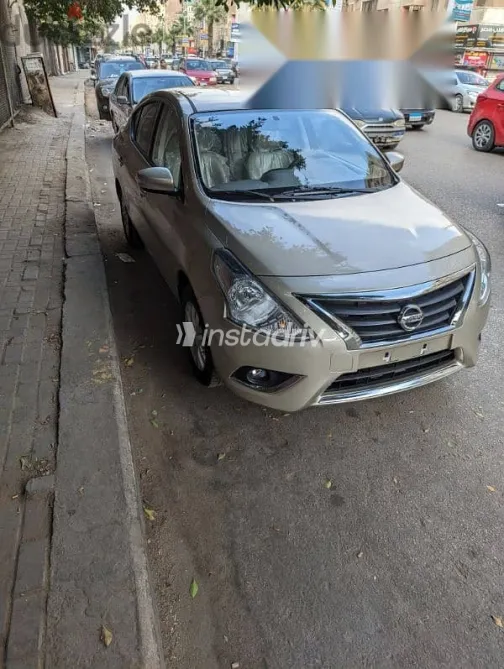 نيسان صنى 2024 ذهبي مستعملة للبيع - 2