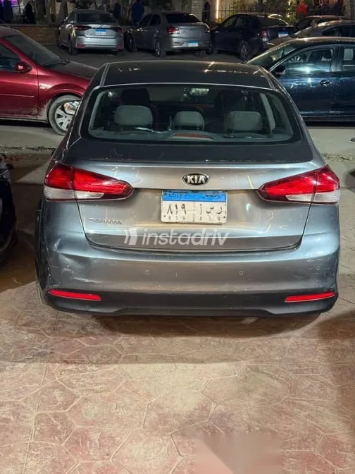 كيا كي 4 2018 رمادي مستعملة للبيع - 6