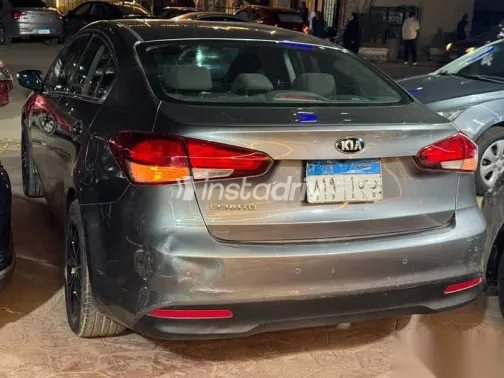 كيا كي 4 2018 رمادي مستعملة للبيع - 7